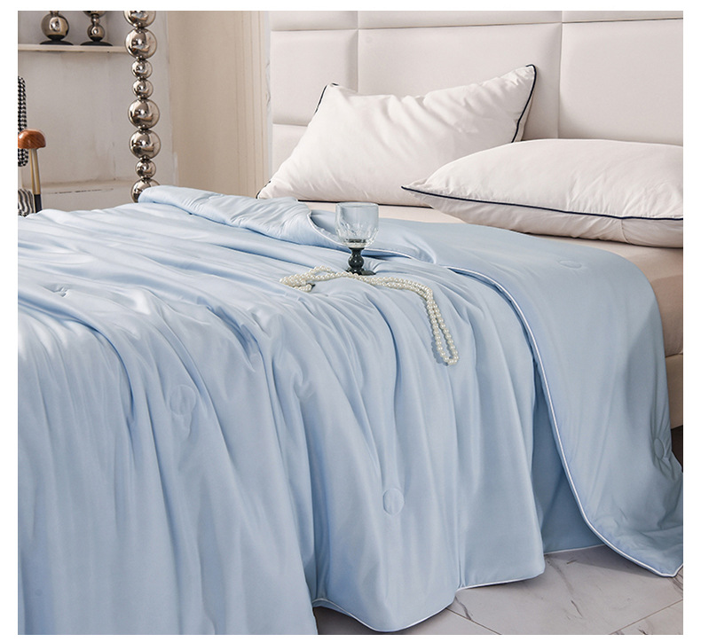 CoziCool Comforter: Instant Cooling for Hot Sleepers